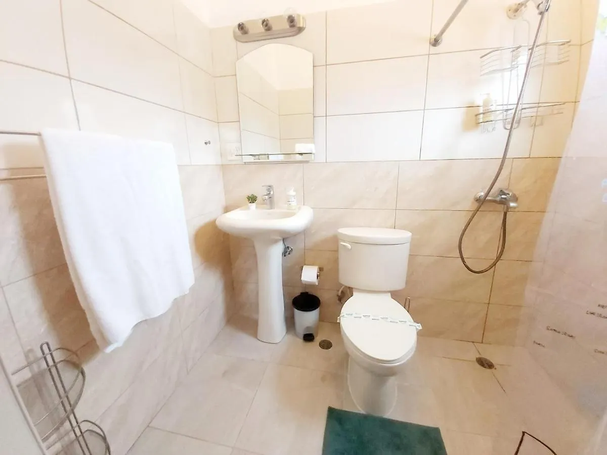 #204 Sunny Studio, Odysseyrental Santo Domingo Apartman